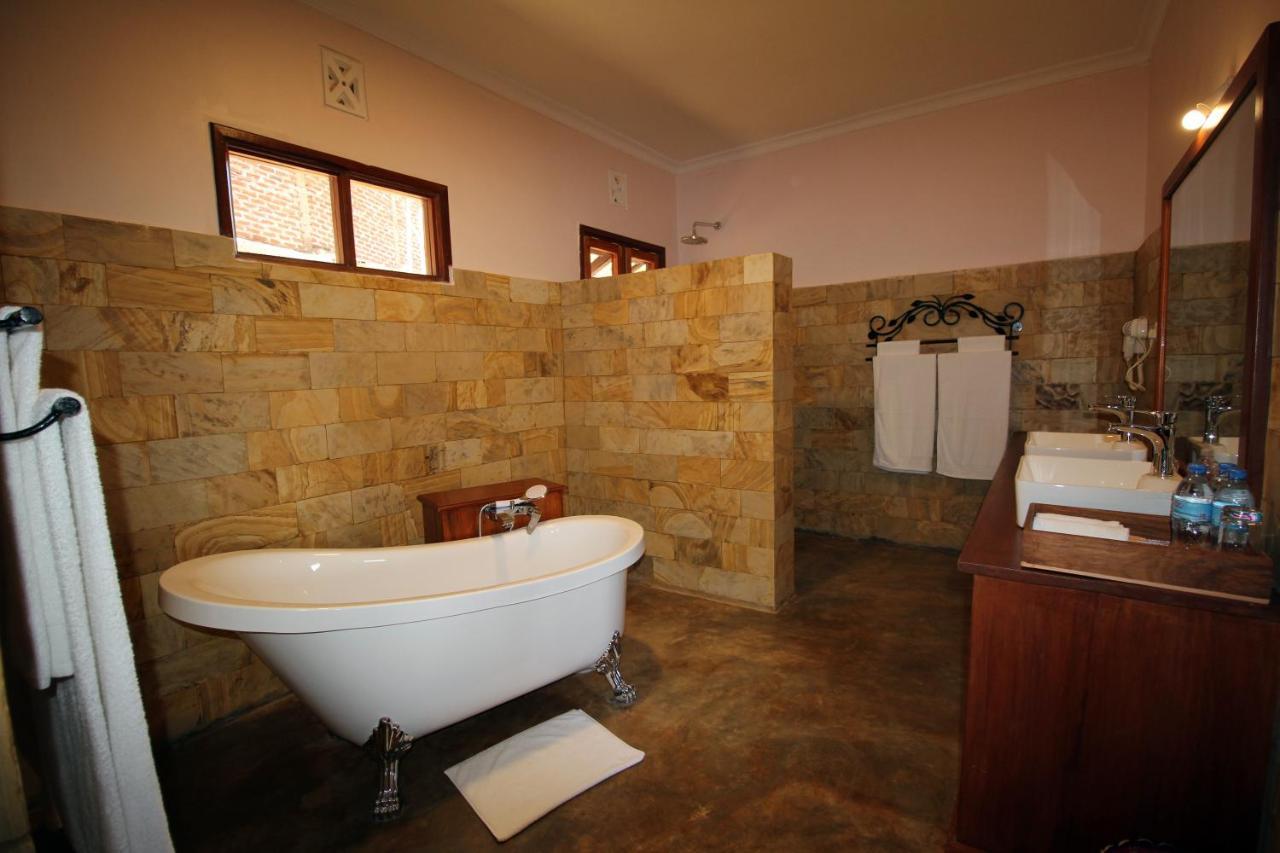 Ngorongoro Marera Mountain View Lodge คาราทู ภายนอก รูปภาพ
