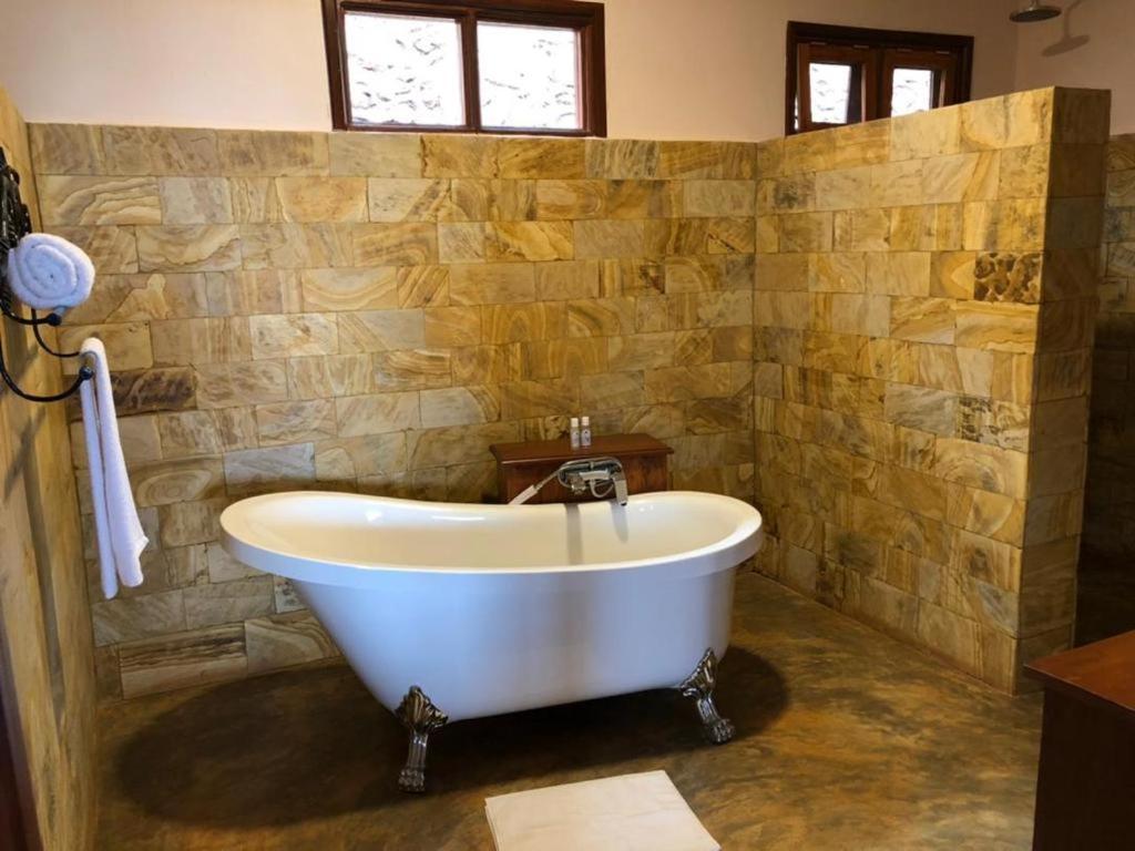 Ngorongoro Marera Mountain View Lodge คาราทู ภายนอก รูปภาพ